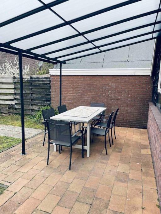 Leuke Bungalow In Noord-Holland Opmeer Exterior photo